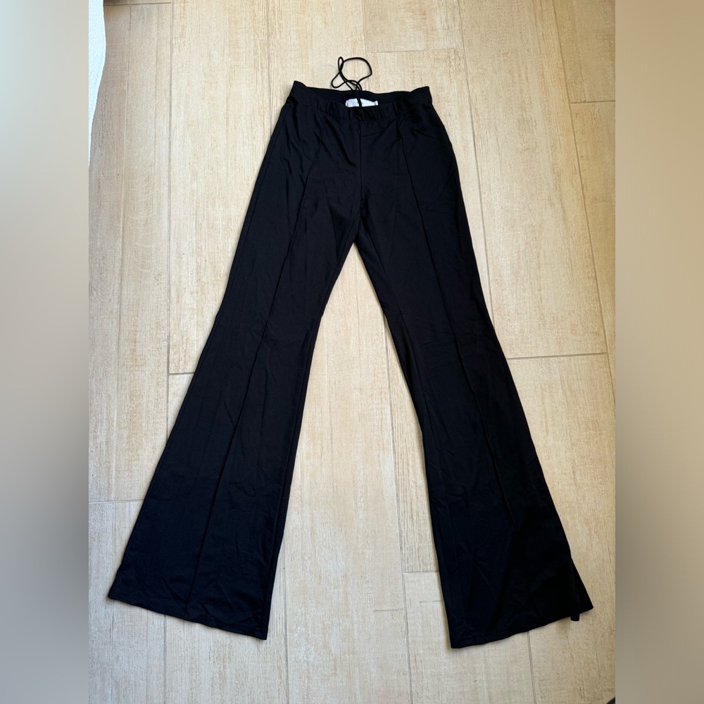 Adika Black Bono Flared Leggings